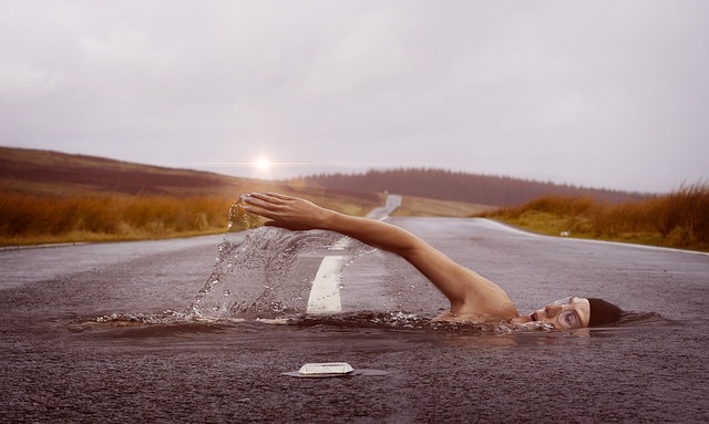 Soñar con dormir bajo la lluvia: una experiencia refrescante y reconfortante